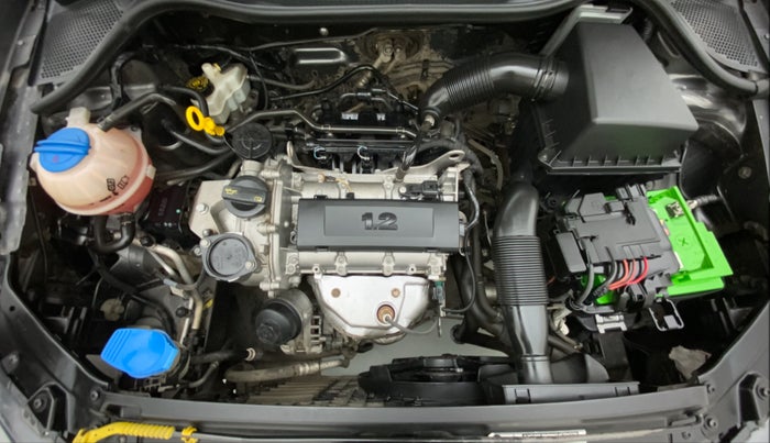 2014 Volkswagen Polo HIGHLINE1.2L PETROL, Petrol, Manual, 52,631 km, Open Bonet