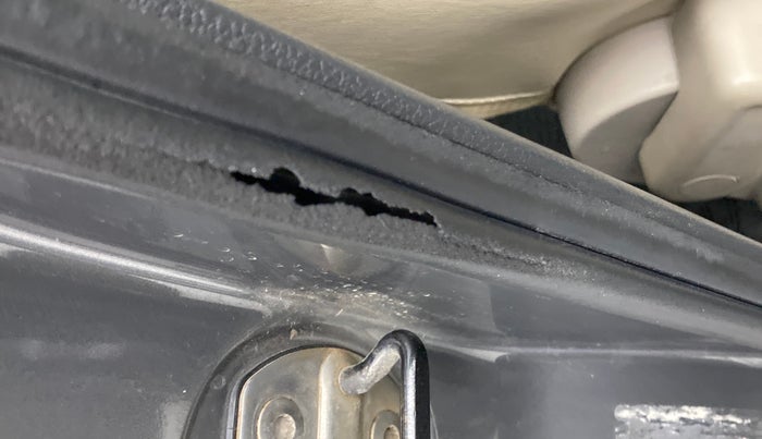 2014 Volkswagen Polo HIGHLINE1.2L PETROL, Petrol, Manual, 52,631 km, Driver-side door - Beading has minor damage