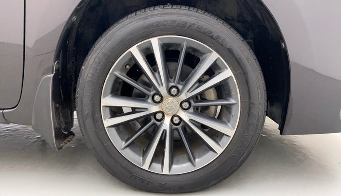 2018 Toyota Corolla Altis VL AT, Petrol, Automatic, 35,153 km, Right Front Wheel