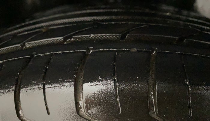 2016 Volkswagen Polo TRENDLINE 1.2L PETROL, Petrol, Manual, 67,596 km, Right Rear Tyre Tread