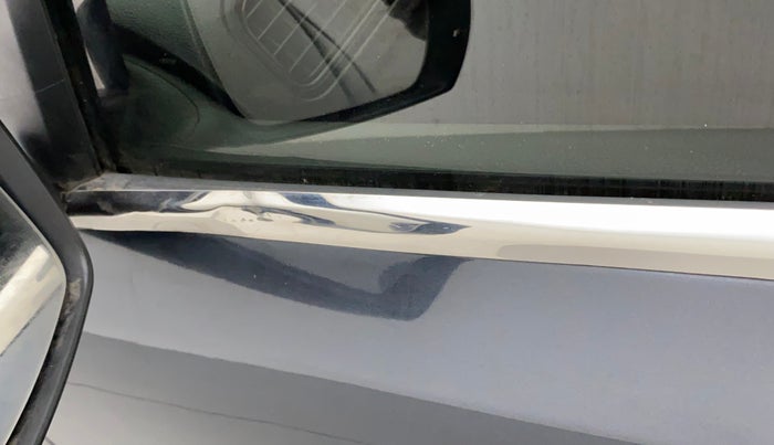 2016 Volkswagen Polo TRENDLINE 1.2L PETROL, Petrol, Manual, 67,596 km, Front passenger door - Weather strip has minor damage