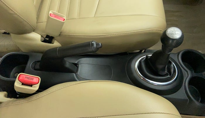 2014 Honda Mobilio 1.5 V OPT I DTEC, Diesel, Manual, 50,989 km, Gear Lever