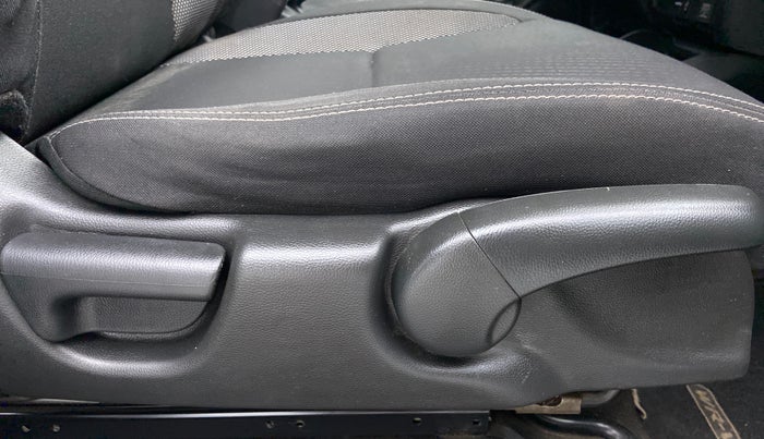 2019 Honda WR-V 1.2 i-VTEC VX MT, Petrol, Manual, 27,507 km, Driver Side Adjustment Panel