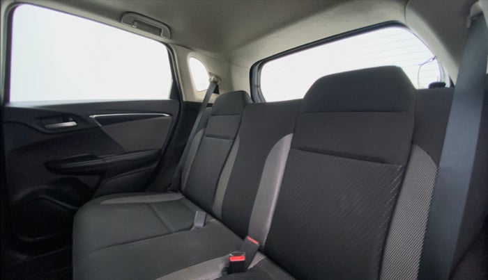 2019 Honda WR-V 1.2 i-VTEC VX MT, Petrol, Manual, 27,507 km, Right Side Rear Door Cabin