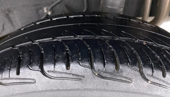 2016 Datsun Go T, Petrol, Manual, 64,169 km, Left Rear Tyre Tread