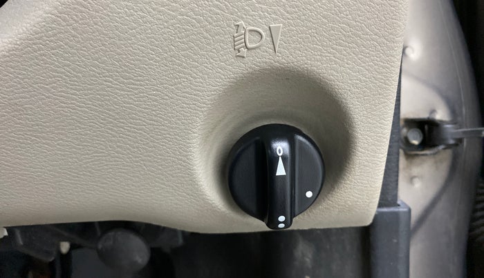 2016 Datsun Go T, Petrol, Manual, 64,169 km, Dashboard - Headlight height adjustment not working
