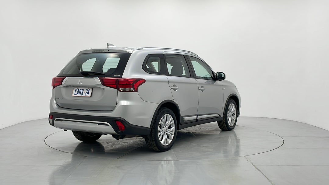 Right Back Diagonal (45- Degree) View