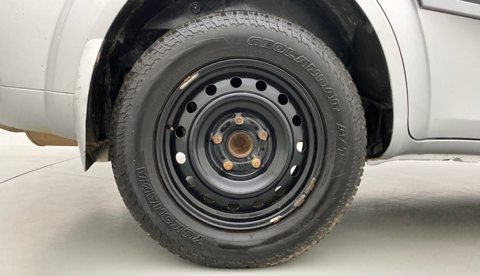 2015 Mahindra XUV500 W4 4X2, Diesel, Manual, 80,786 km, Right Rear Wheel