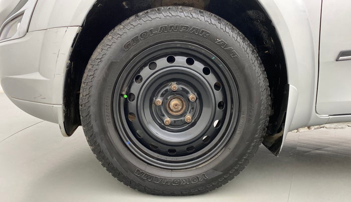 2015 Mahindra XUV500 W4 4X2, Diesel, Manual, 80,786 km, Left Front Wheel