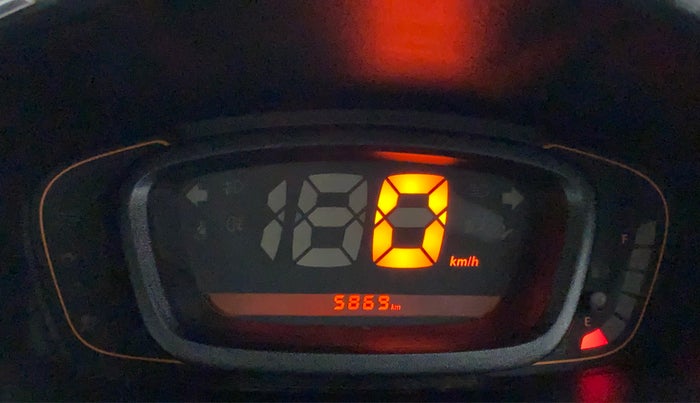 2017 Renault Kwid RXT, Petrol, Manual, 1,111 km, Odometer Image