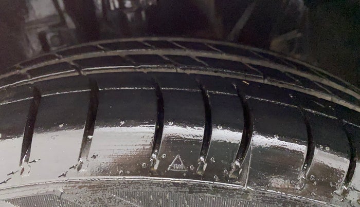 2016 Datsun Redi Go S, Petrol, Manual, 61,818 km, Left Front Tyre Tread
