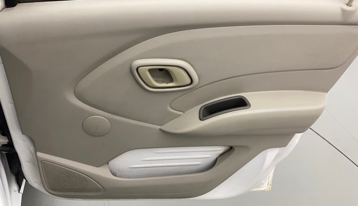 2016 Datsun Redi Go S, Petrol, Manual, 61,818 km, Driver Side Door Panels Control