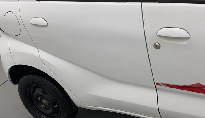 2016 Datsun Redi Go S, Petrol, Manual, 61,818 km, Right rear door - Graphic sticker