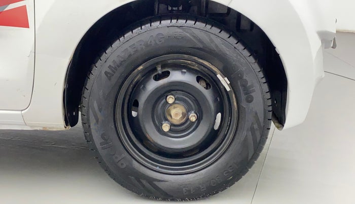2016 Datsun Redi Go S, Petrol, Manual, 61,818 km, Right Front Wheel