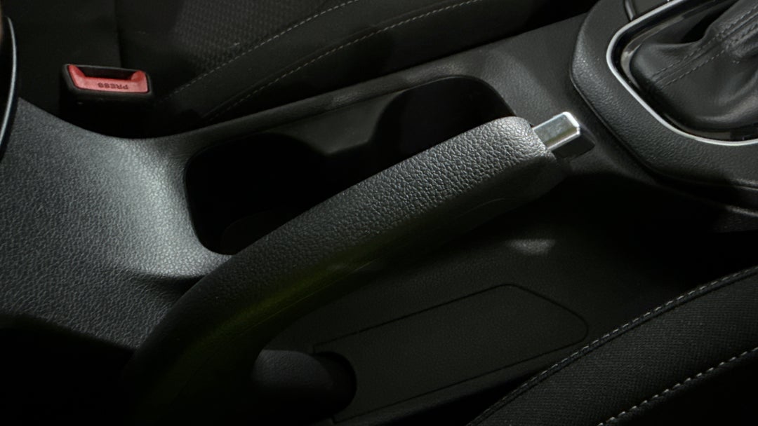 2018 Hyundai i30 Active, Automatic, 131802 km, Handbrake