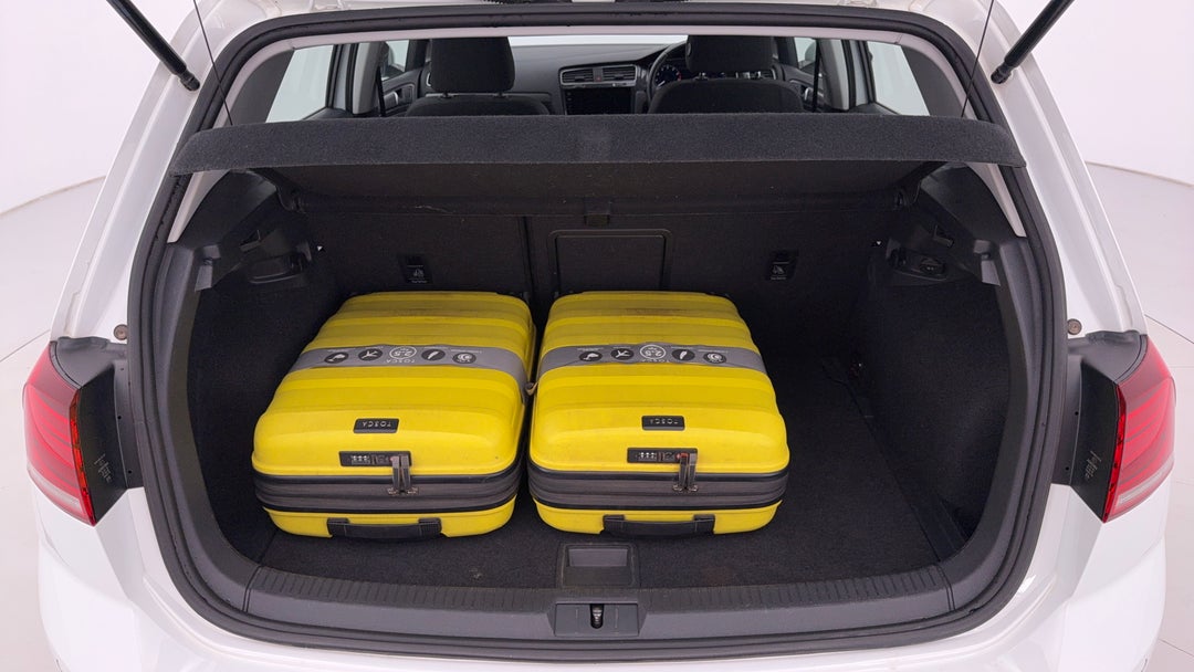 2018 Volkswagen Golf 110 Tsi Comfortline, Automatic, 41687 km, Boot Inside View with Luggage
