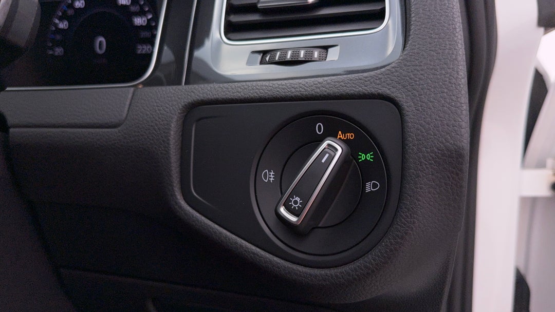 2018 Volkswagen Golf 110 Tsi Comfortline, Automatic, 41687 km, Utility Switches/Buttons