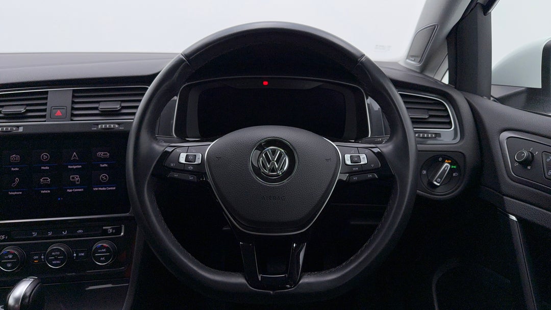 2018 Volkswagen Golf 110 Tsi Comfortline, Automatic, 41687 km, Steering Wheel Close-up