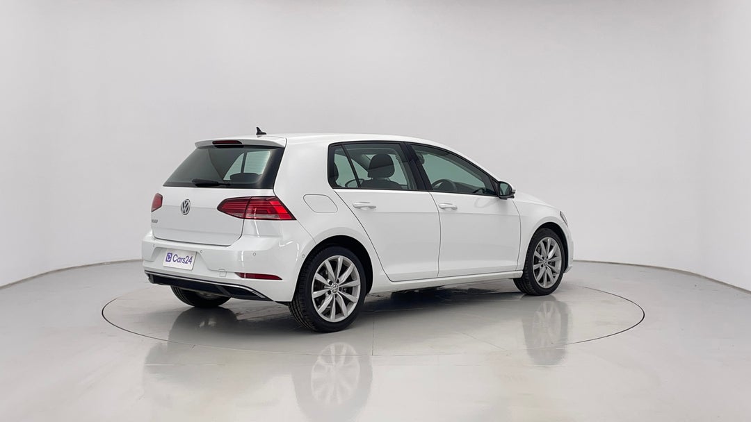 2018 Volkswagen Golf 110 Tsi Comfortline, Automatic, 41687 km, Right Back Diagonal (45- Degree) View