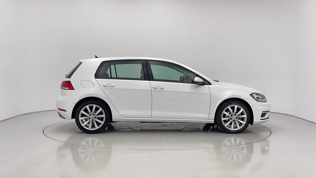 2018 Volkswagen Golf 110 Tsi Comfortline, Automatic, 41687 km, Right Side View