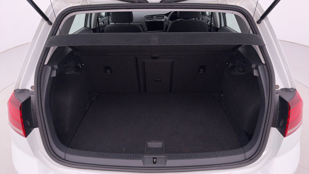 2018 Volkswagen Golf 110 Tsi Comfortline, Automatic, 41687 km, Boot Inside View