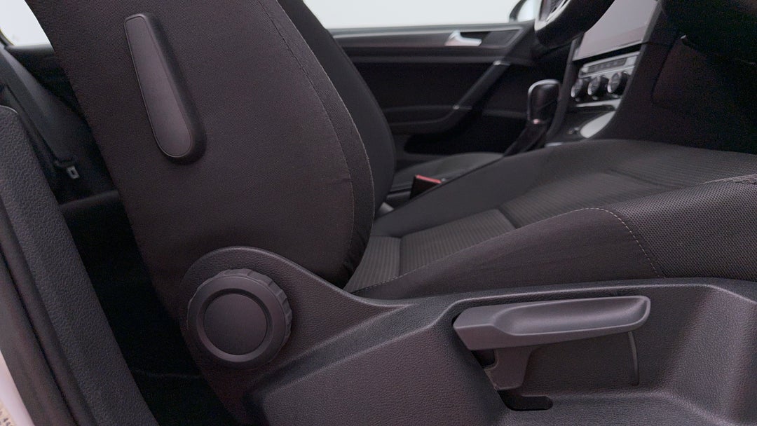 2018 Volkswagen Golf 110 Tsi Comfortline, Automatic, 41687 km, Drivers Side Adjustment Panel