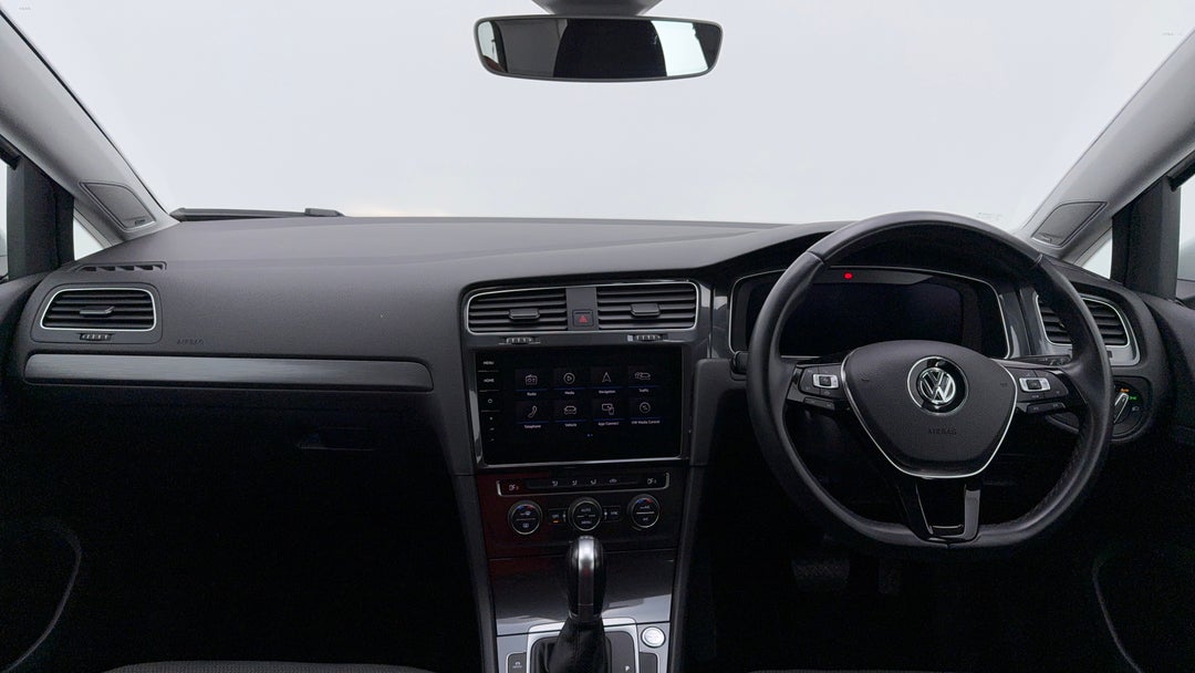 2018 Volkswagen Golf 110 Tsi Comfortline, Automatic, 41687 km, Dashboard View