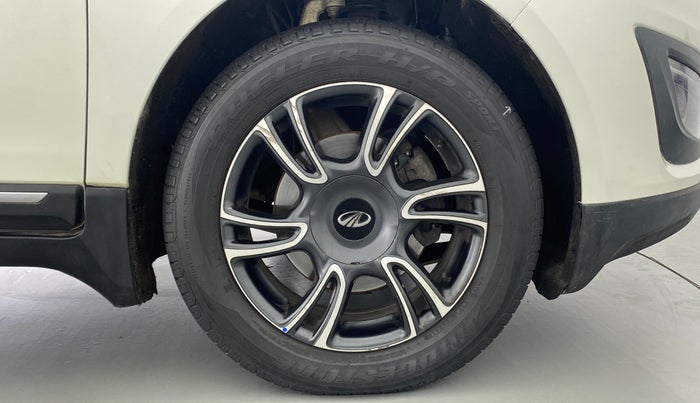 2018 Mahindra MARAZZO M8 7 STR, Diesel, Manual, 32,923 km, Right Front Wheel