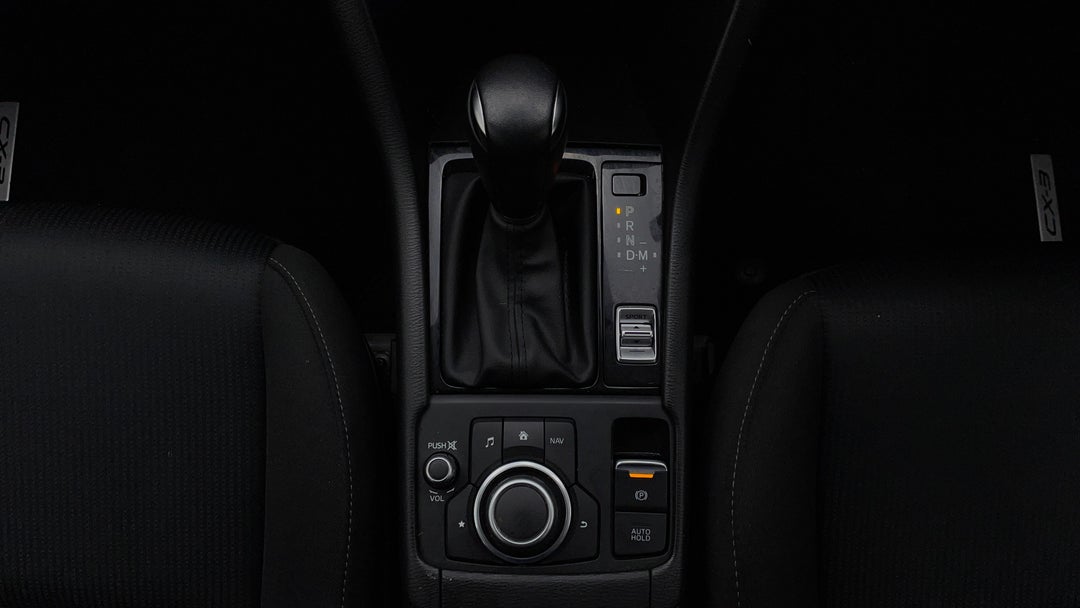 2020 Mazda CX-3 Maxx Sport (fwd), Automatic, 36969 km, Gear Lever 