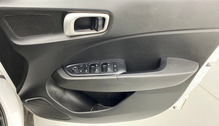 2020 Hyundai VENUE 1.0L Turbo GDI SX MT, Petrol, Manual, 67,527 km, Driver Side Door Panels Control
