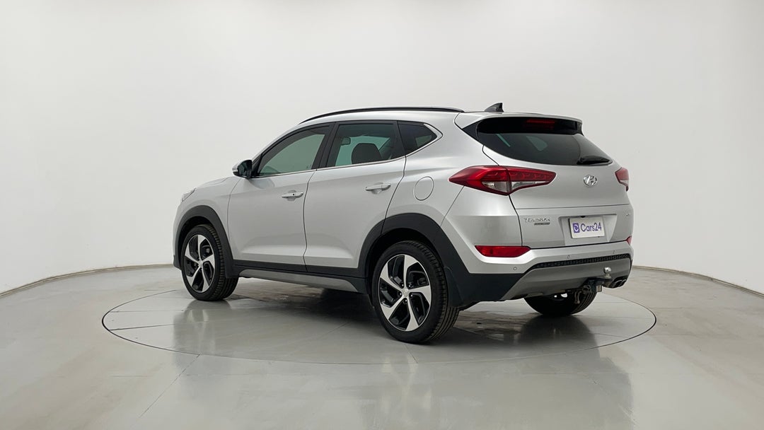 Left Back Diagonal (45- Degree) View