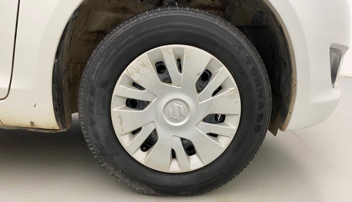 2014 Maruti Swift VXI, Petrol, Manual, 1,13,920 km, Right Front Wheel