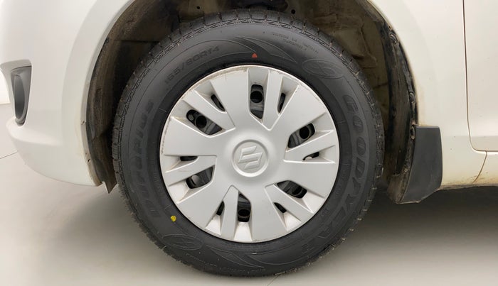 2014 Maruti Swift VXI, Petrol, Manual, 1,13,920 km, Left Front Wheel