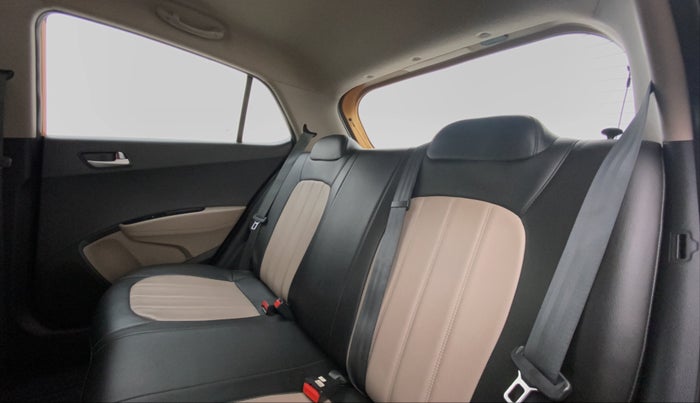 2015 Hyundai Grand i10 SPORTZ 1.2 KAPPA VTVT, Petrol, Manual, 39,400 km, Right Side Rear Door Cabin