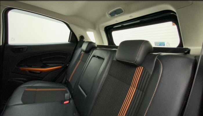 2021 Ford Ecosport TITANIUM 1.5L SPORTS(SUNROOF) DIESEL, Diesel, Manual, 32,682 km, Right Side Rear Door Cabin