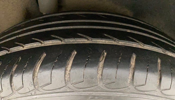 2021 Ford Ecosport TITANIUM 1.5L SPORTS(SUNROOF) DIESEL, Diesel, Manual, 32,682 km, Right Rear Tyre Tread