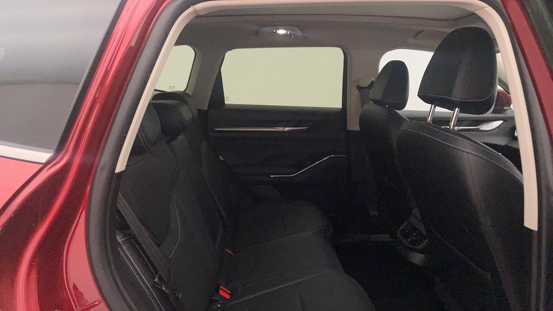 2022 GWM Haval H6 Ultra, Automatic, 28225 km, Right Side Rear Door Cabin View