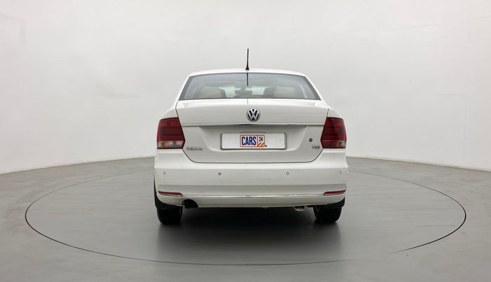 2017 Volkswagen Vento HIGHLINE 1.2 TSI AT, Petrol, Automatic, 86,330 km, Back/Rear