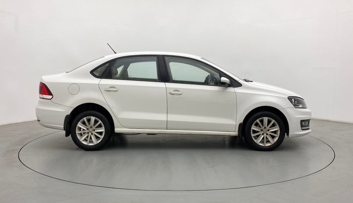 2017 Volkswagen Vento HIGHLINE 1.2 TSI AT, Petrol, Automatic, 86,330 km, Right Side View