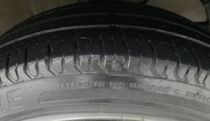 2018 Maruti Dzire VXI, Petrol, Manual, 27,307 km, Right Front Tyre Tread