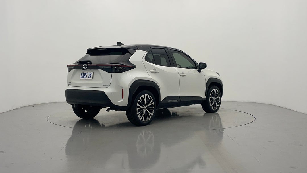 Right Back Diagonal (45- Degree) View