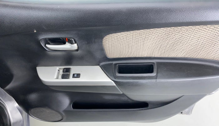 2015 Maruti Wagon R 1.0 LXI, Petrol, Manual, 62,296 km, Driver Side Door Panels Control