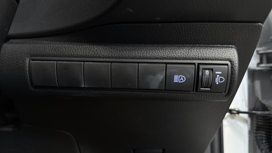 2021 Toyota Corolla Zr, Automatic, 52520 km, Utility Switches/Buttons