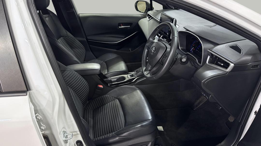 2021 Toyota Corolla Zr, Automatic, 52520 km, Right Side Front Door Cabin View