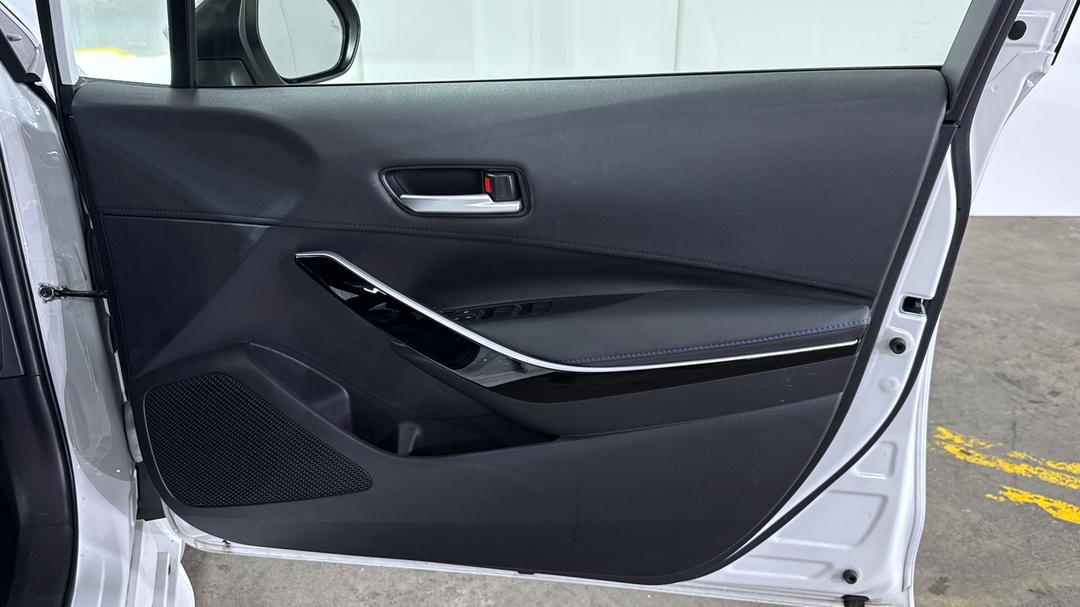 2021 Toyota Corolla Zr, Automatic, 52520 km, Speaker View