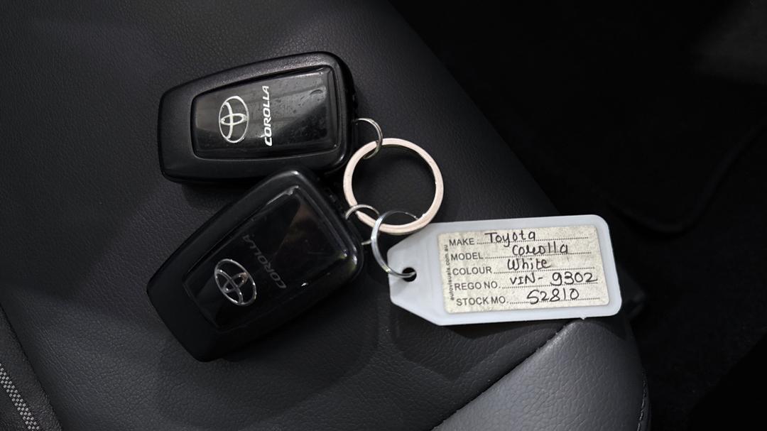 2021 Toyota Corolla Zr, Automatic, 52520 km, Key Close-up
