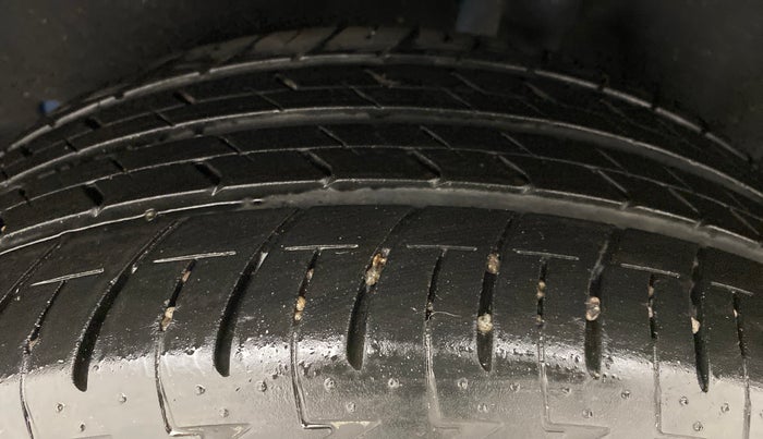 2018 Ford Ecosport 1.5 TITANIUM SIGNATURE TI VCT (SUNROOF), Petrol, Manual, 24,567 km, Left Rear Tyre Tread