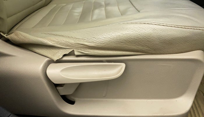 2012 Volkswagen Polo COMFORTLINE 1.2L DIESEL, Diesel, Manual, 95,078 km, Driver Side Adjustment Panel