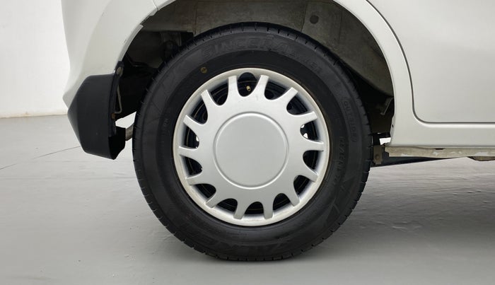 2017 Maruti Alto 800 LXI, CNG, Manual, 1,21,391 km, Right Rear Wheel