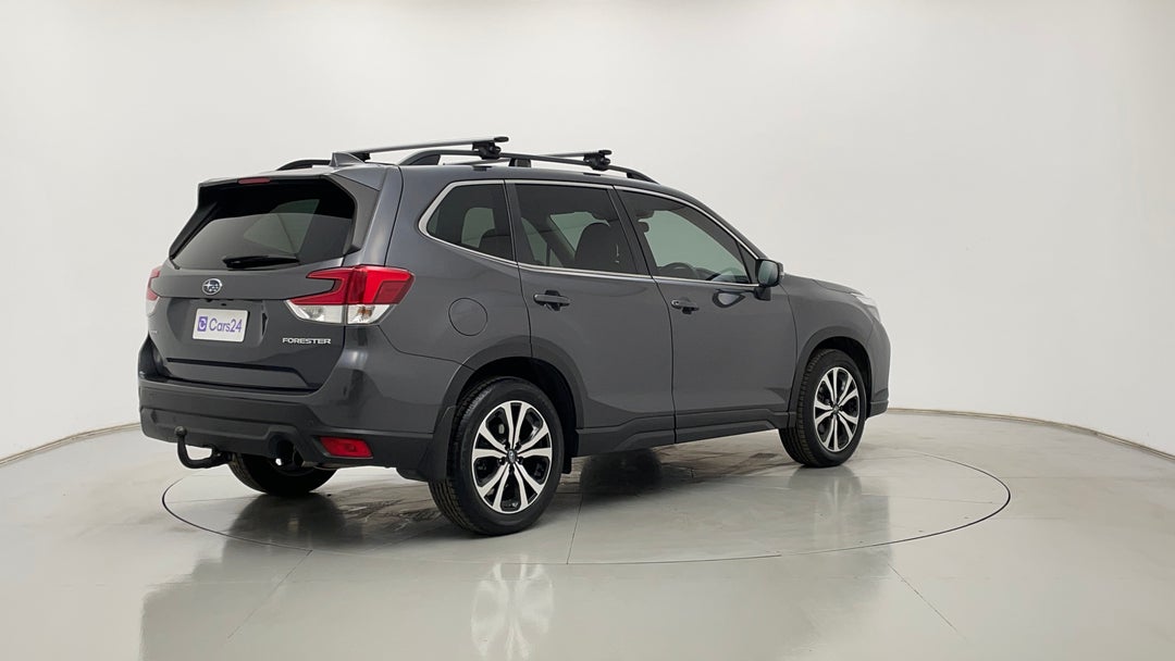 Right Back Diagonal (45- Degree) View